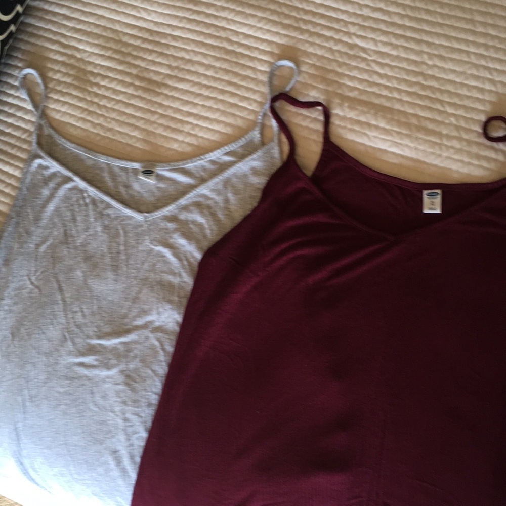 2 ribbed knit camisoles